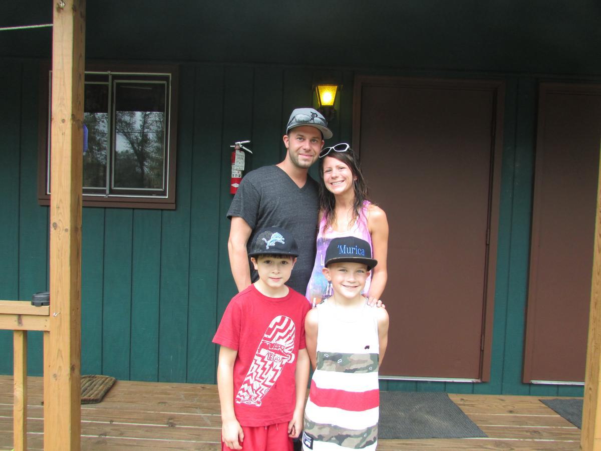 Best Bear Lodge & Campground Irons Exterior foto
