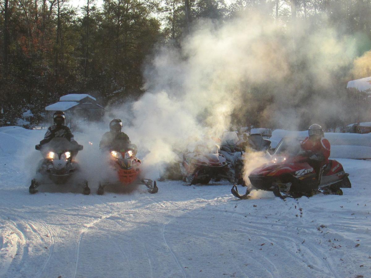 Best Bear Lodge & Campground Irons Exterior foto